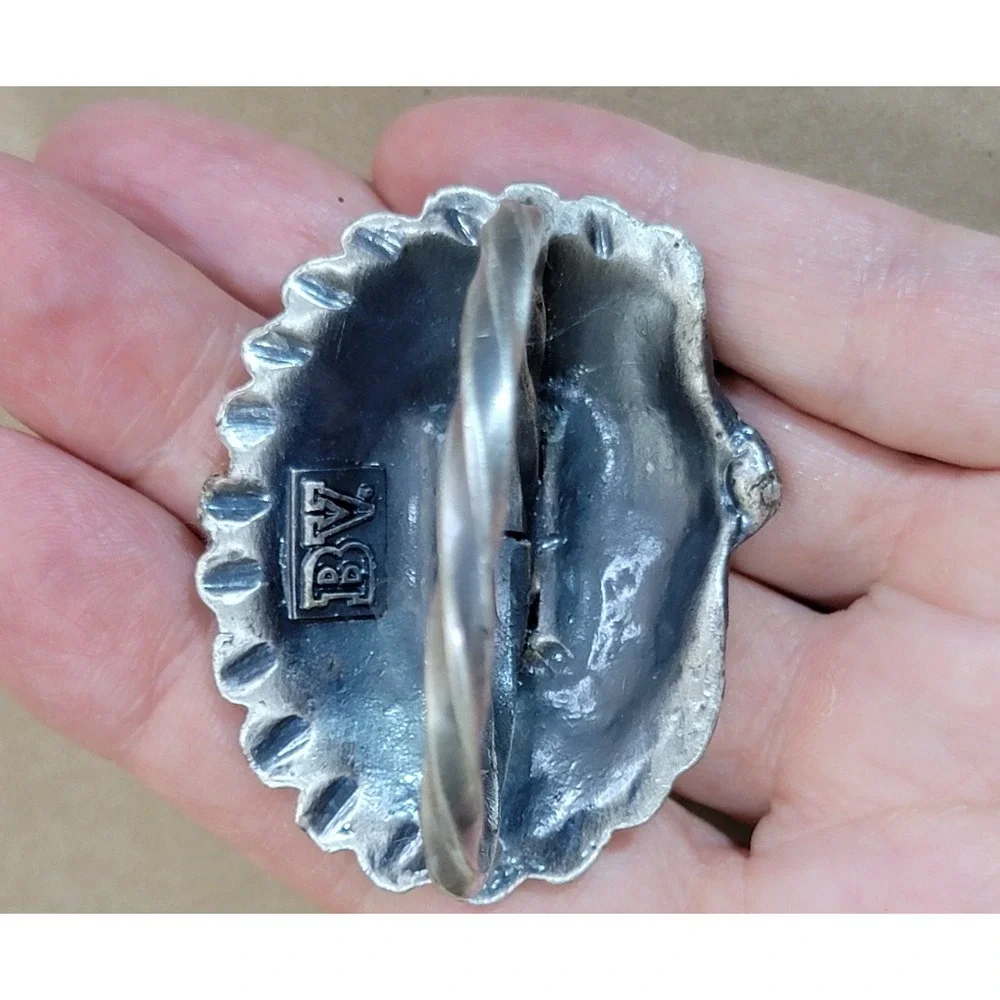 Vintage BV Scallop Seashell Statement Ring Antiqued Silver Tone Twisted Band